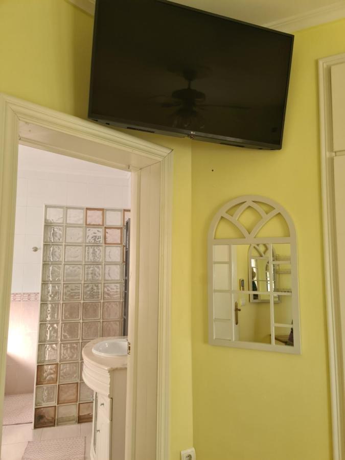 Chateau Angelique Guest House บาเลนเซีย ภายนอก รูปภาพ